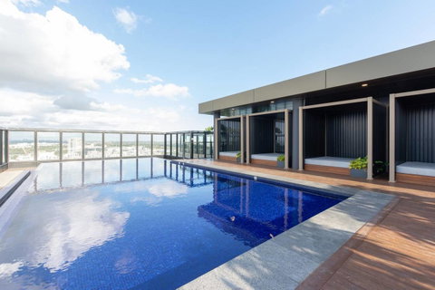 Japanese Style Waterfront Apt Wt Rooftop Pool - Winery Find 10