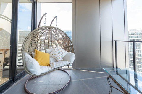 Japanese Style Waterfront Apt Wt Rooftop Pool - Winery Find 14