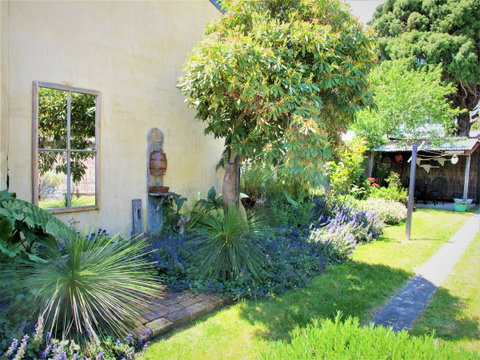 Apple Tree Cottage - Winery Find 23