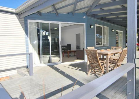 Huskisson Holiday Motel Cabins - Winery Find 32