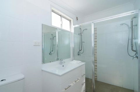 Huskisson Holiday Motel Cabins - Winery Find 31