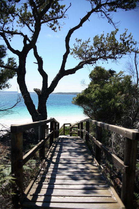 Huskisson Holiday Motel Cabins - Winery Find 34