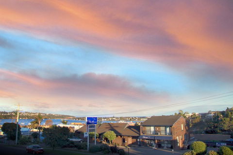 Pelican Motor Inn - Winery Find 16