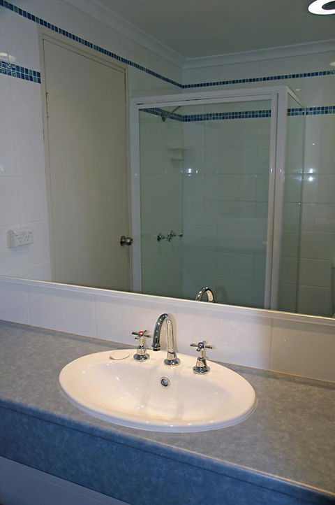 Pelican Motor Inn - Winery Find 31