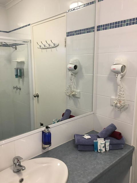 Pelican Motor Inn - Winery Find 28