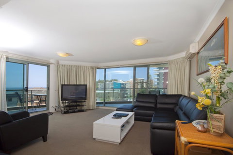 Sails Apartments - Winery Find 16