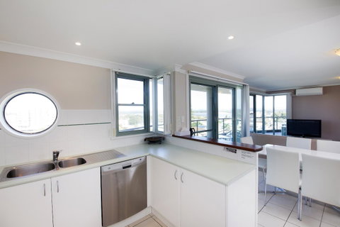 Sails Apartments - Winery Find 2