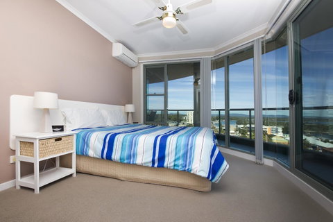 Sails Apartments - Winery Find 8
