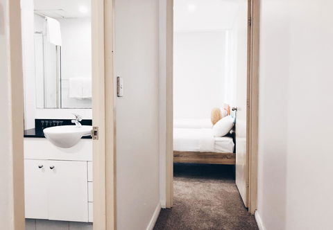 DD Apartments Chinatown - Winery Find 34