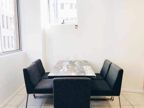 DD Apartments Chinatown - Winery Find 13