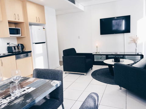 DD Apartments Chinatown - Winery Find 11