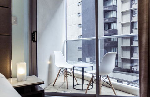 DD Apartments Chinatown - Winery Find 5