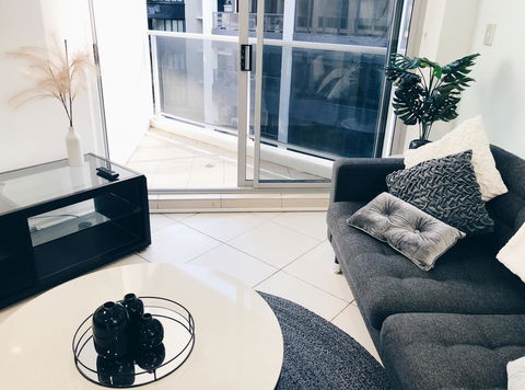 DD Apartments Chinatown - Winery Find 40