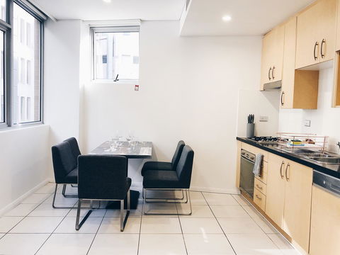 DD Apartments Chinatown - Winery Find 16