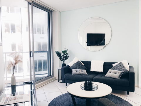 DD Apartments Chinatown - Winery Find 14