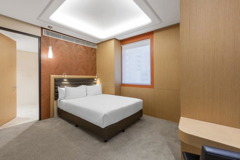 Rydges Australia Square, Formerly Tank Stream Hotel - Winery Find 30
