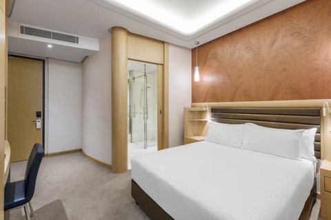 Rydges Australia Square, Formerly Tank Stream Hotel - Winery Find 12