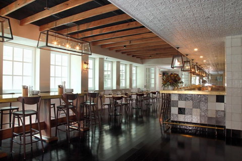 Rydges Australia Square, Formerly Tank Stream Hotel - Winery Find 36