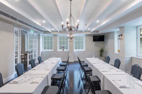 Rydges Australia Square, Formerly Tank Stream Hotel - Winery Find 6