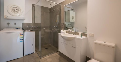 Byron Quarter Apartments - Winery Find 42