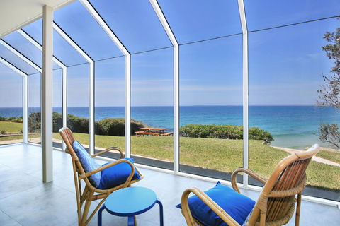 Neptune I Absolute Beachfront I Stunning Views - Winery Find 1