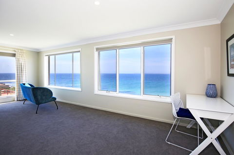 Neptune I Absolute Beachfront I Stunning Views - Winery Find 12