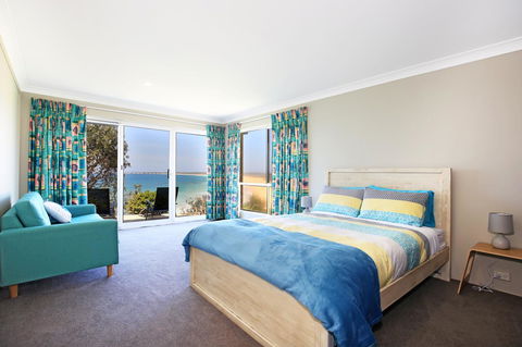 Neptune I Absolute Beachfront I Stunning Views - Winery Find 16