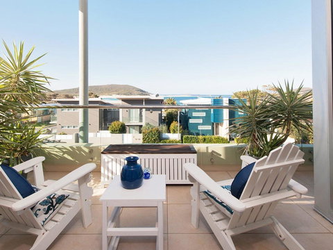 Blue View @ Fingal Bay - Winery Find 6