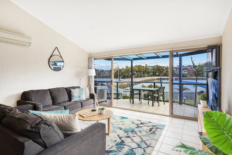 Sails Luxury Apartments Merimbula - Winery Find 29
