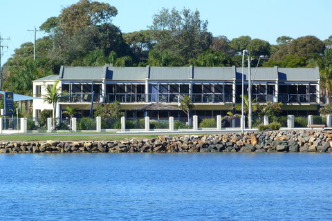 Sails Luxury Apartments Merimbula - Winery Find 30