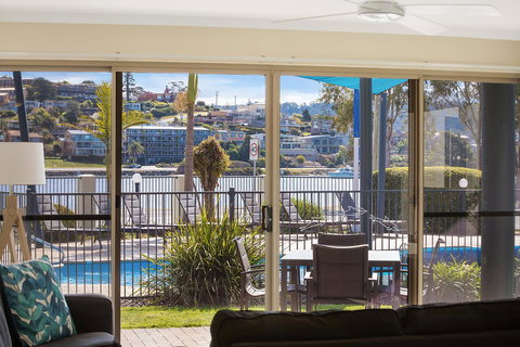 Sails Luxury Apartments Merimbula - Winery Find 18