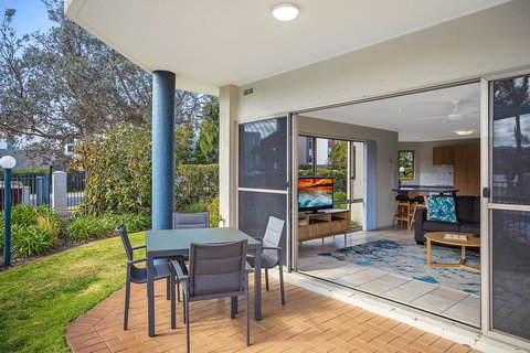 Sails Luxury Apartments Merimbula - Winery Find 10