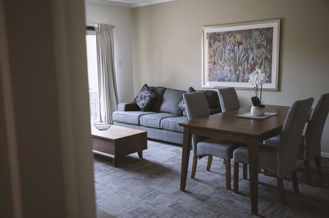 Quest Wagga Wagga - Winery Find 6