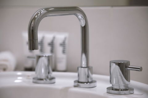 Quest Wagga Wagga - Winery Find 33