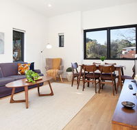 Stylish Apartment With Garage Near Bondi Beach - Winery Find