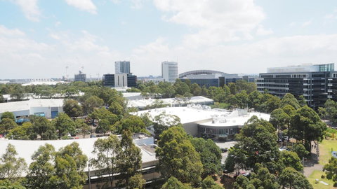 Skygarden Olympic Park View 2 Bedroom Apartment - Winery Find 16