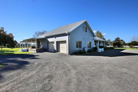 Terara Riverside Retreat - Winery Find 43