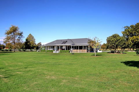 Terara Riverside Retreat - Winery Find 5