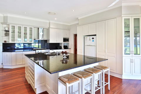 Terara Riverside Retreat - Winery Find 3