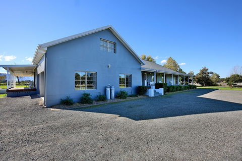 Terara Riverside Retreat - Winery Find 42