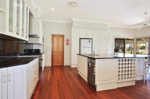 Terara Riverside Retreat - Winery Find 8