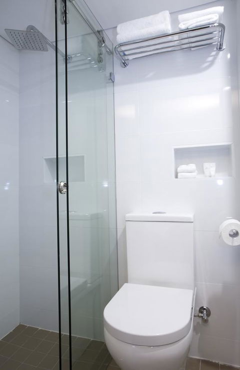 Hotel Challis Potts Point - Winery Find 30