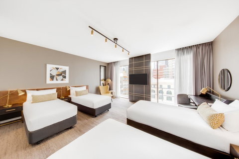 Vibe Hotel Sydney - Winery Find 19