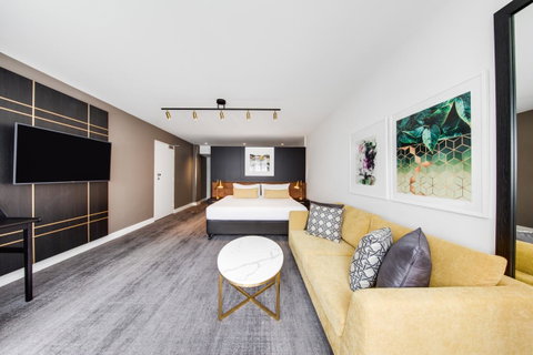 Vibe Hotel Sydney - Winery Find 31