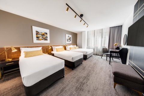 Vibe Hotel Sydney - Winery Find 17