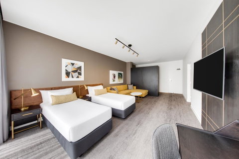 Vibe Hotel Sydney - Winery Find 22