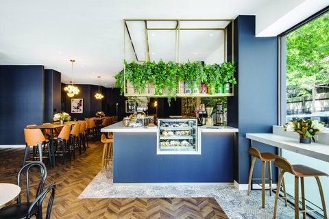 Vibe Hotel Sydney - Winery Find 23