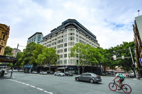 Vibe Hotel Sydney - Winery Find 13