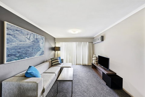 Adina Apartment Hotel Sydney Surry Hills - Winery Find 7