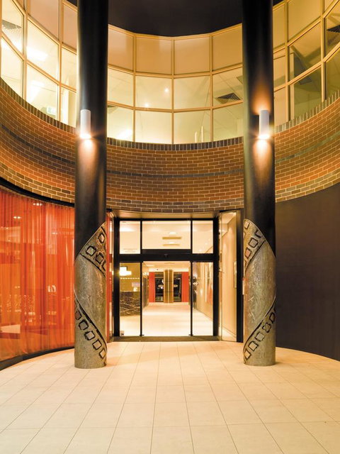 Adina Apartment Hotel Sydney Surry Hills - Winery Find 3